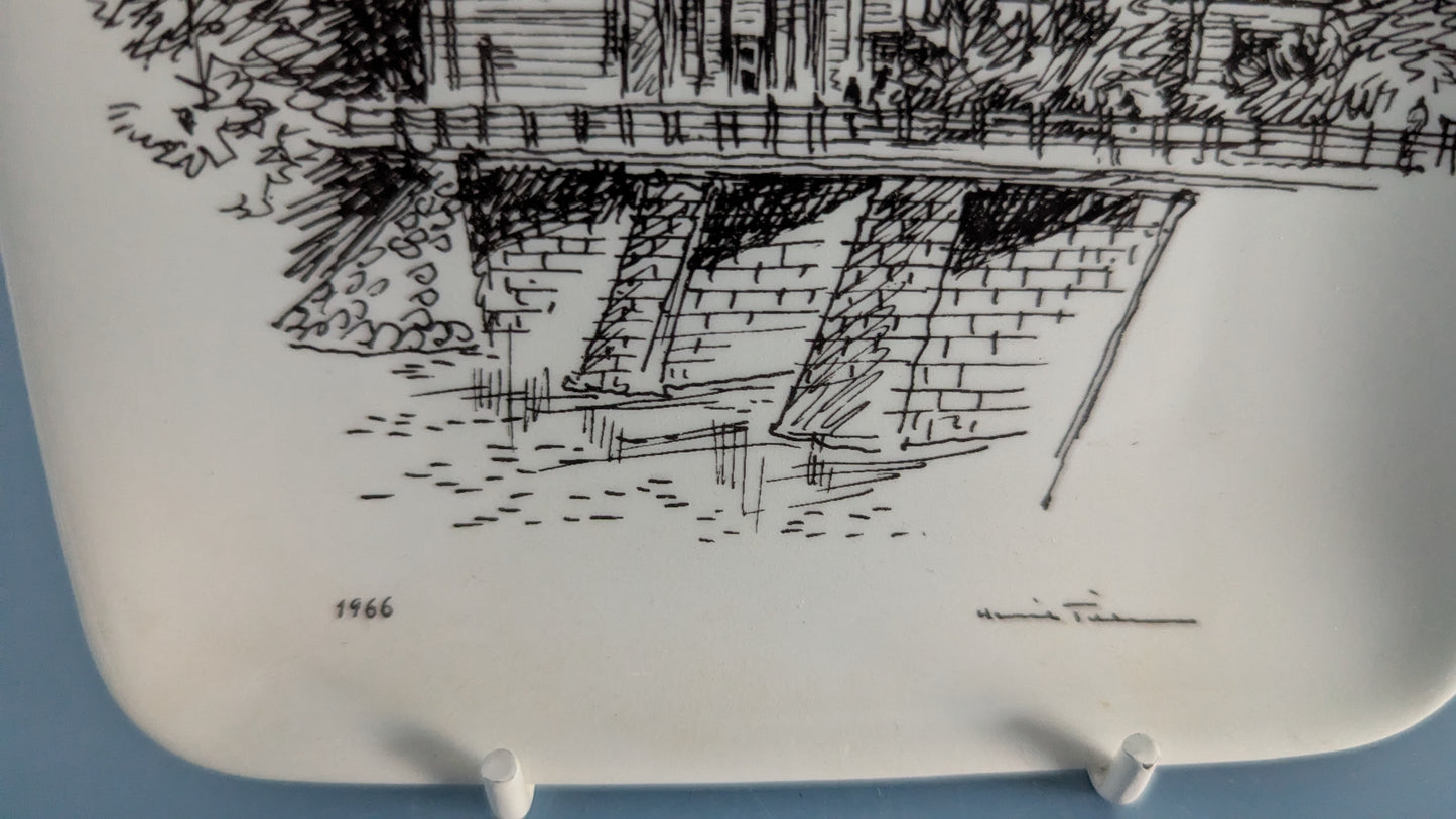 Arabia Lapuan Tuomiokirkko Seinälautanen (1966, Henrik Tikkanen)