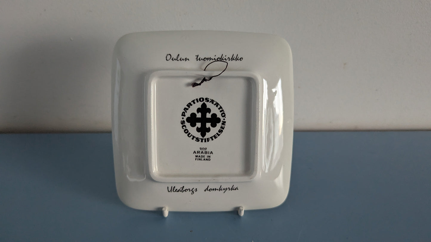 Arabia Oulun Tuomiokirkko Seinälautanen (1967, Henrik Tikkanen)