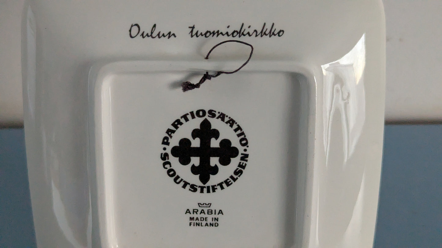 Arabia Oulun Tuomiokirkko Seinälautanen (1967, Henrik Tikkanen)