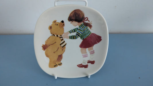 Arabia Uppo-Nalle Seinälautanen (Hanna Taina)