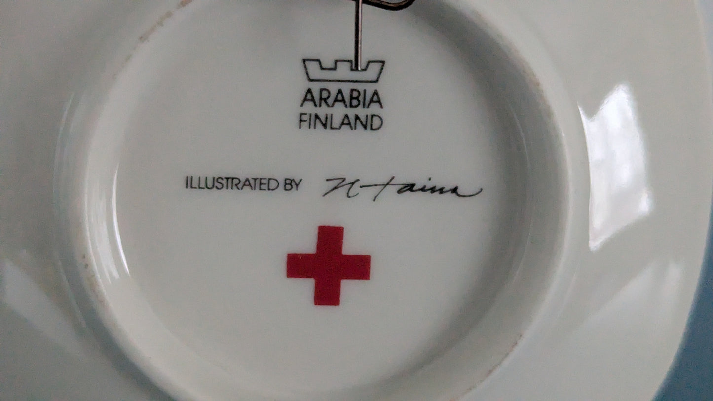 Arabia Uppo-Nalle Kukkapallo Seinälautanen (Hanna Taina)