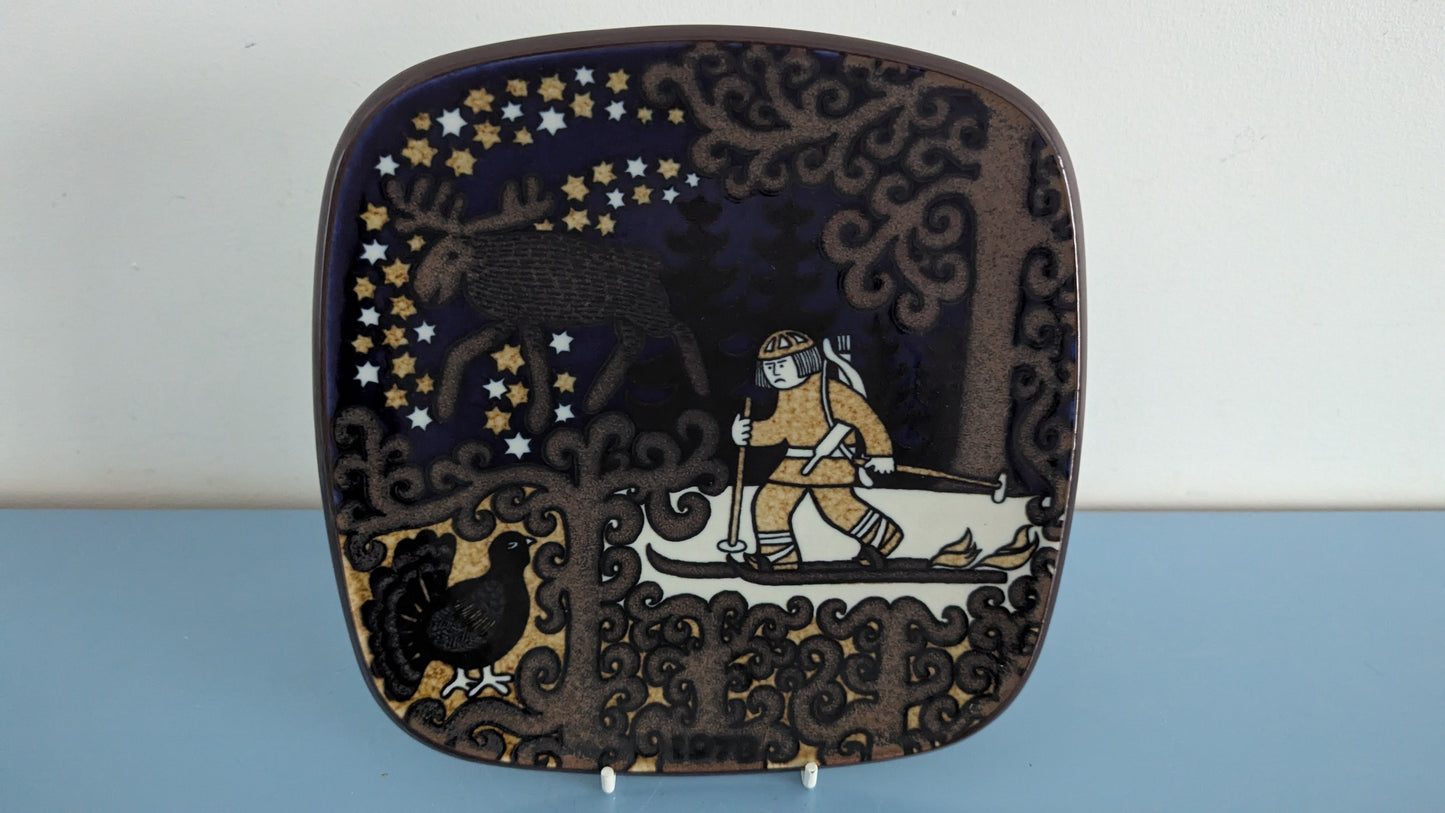 Arabia Kalevala Vuosilautanen 1978 (Raija Uosikkinen)