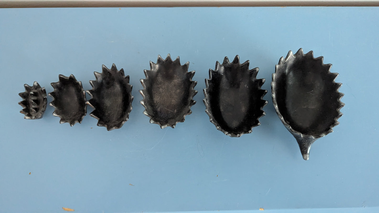 1MPZ - Metallinen Kuusiosainen Siili Tuhkakuppi