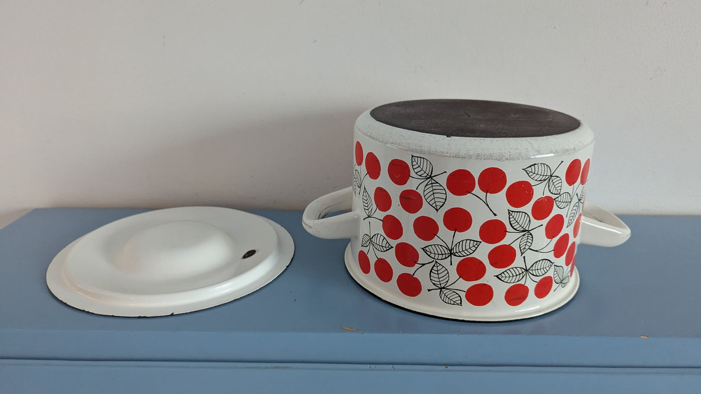 Arabia / Finel - Kirsikka Emalikattila (2.5 Litraa, 1971-1972, Esteri Tomula)