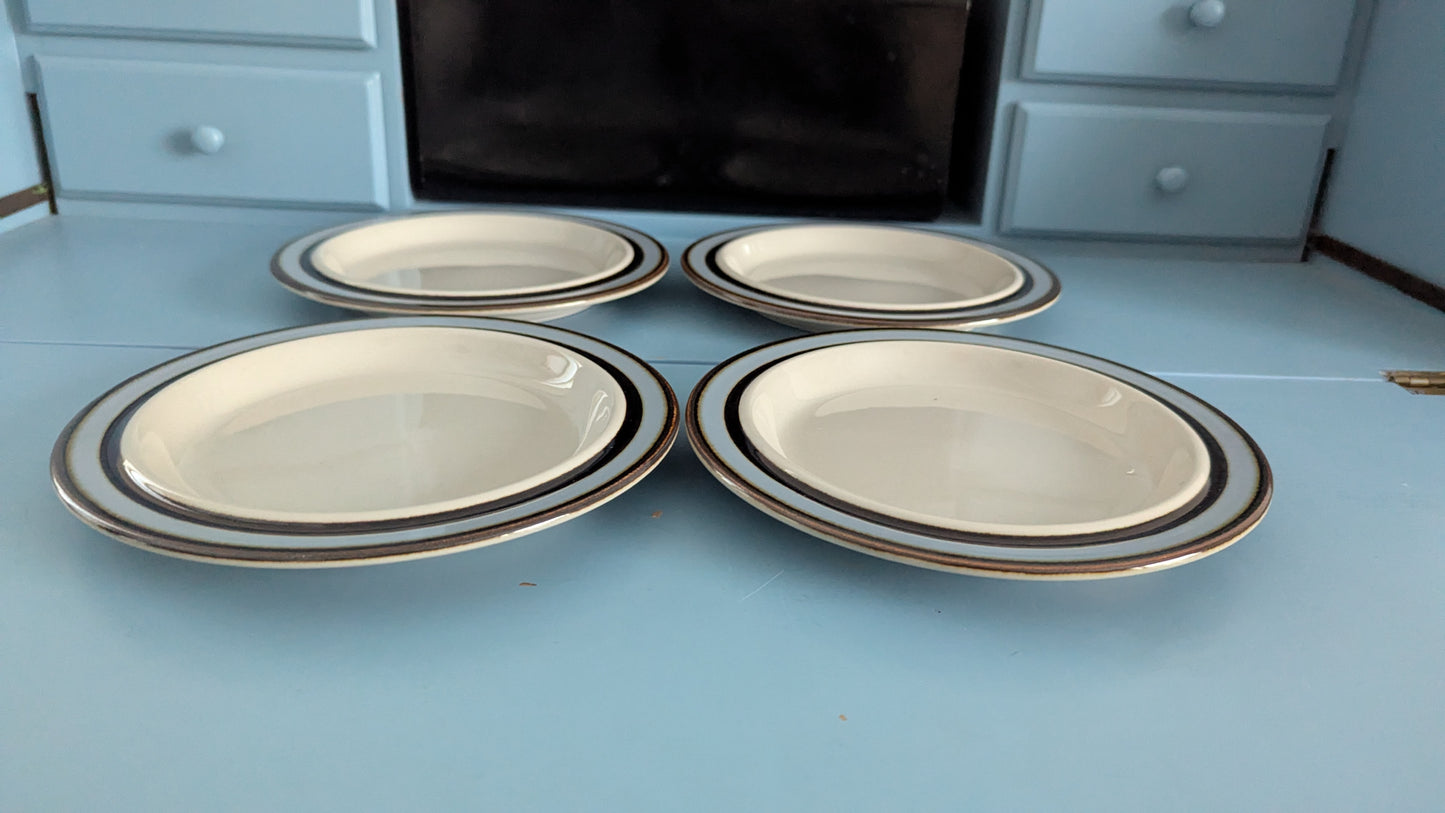 Arabia Suvanto Salaattilautanen (4kpl, 1985-1988, Raija Uosikkinen)