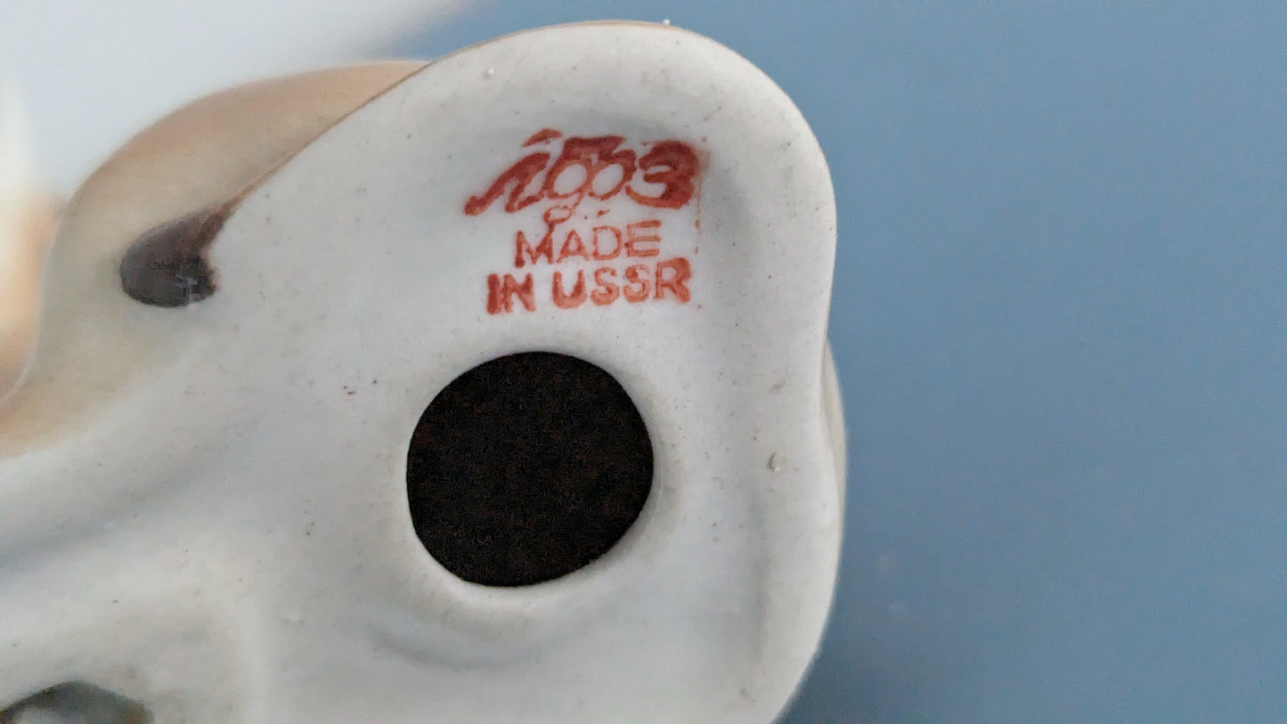 Lomonosov - Istuva Leijonanpentu Figuuri (Boris Vorobiev)