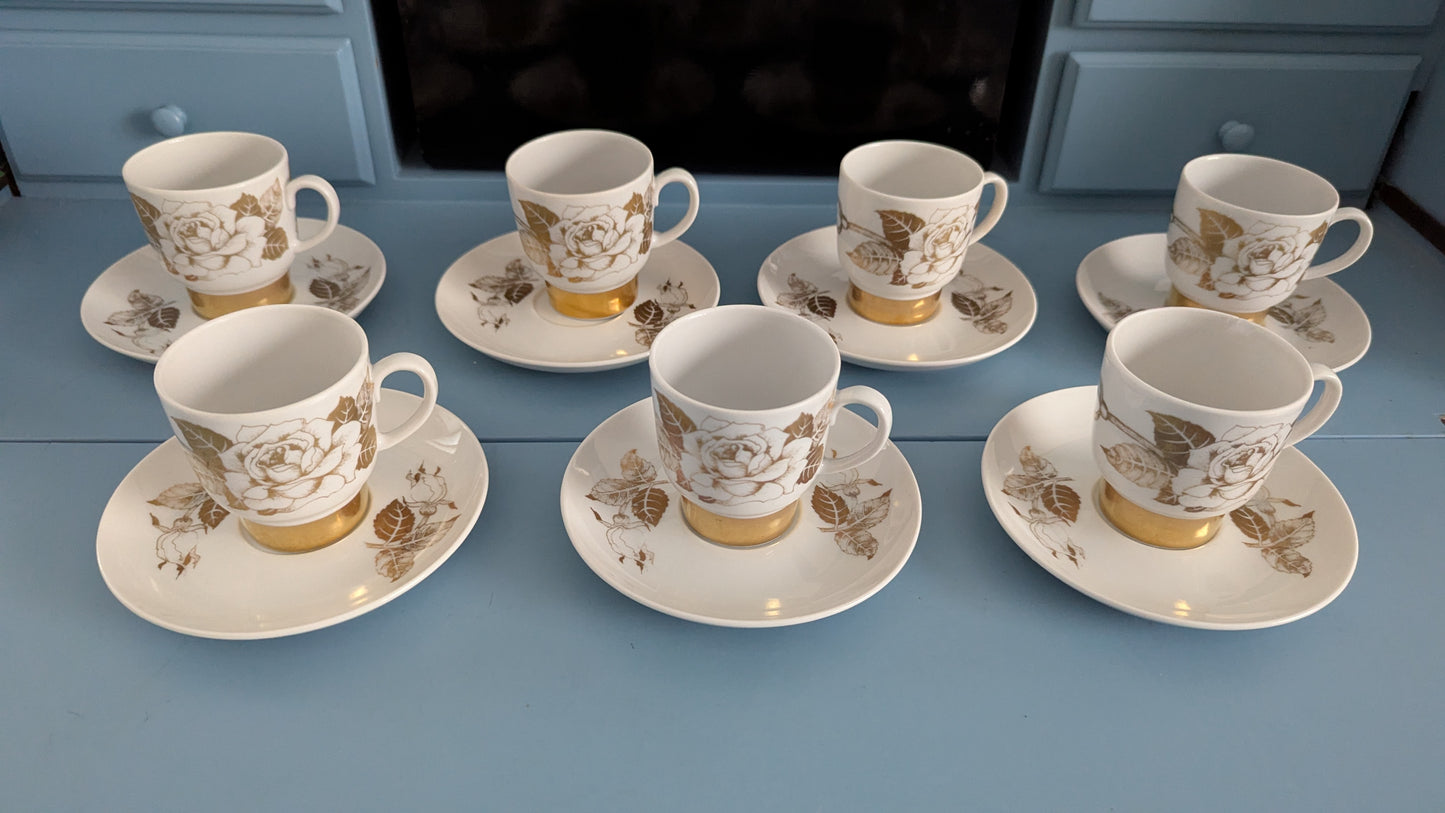 Arabia Kultaruusu Kahviastiasto Seitsemälle Hengelle (14-osaa, 1974-1975)