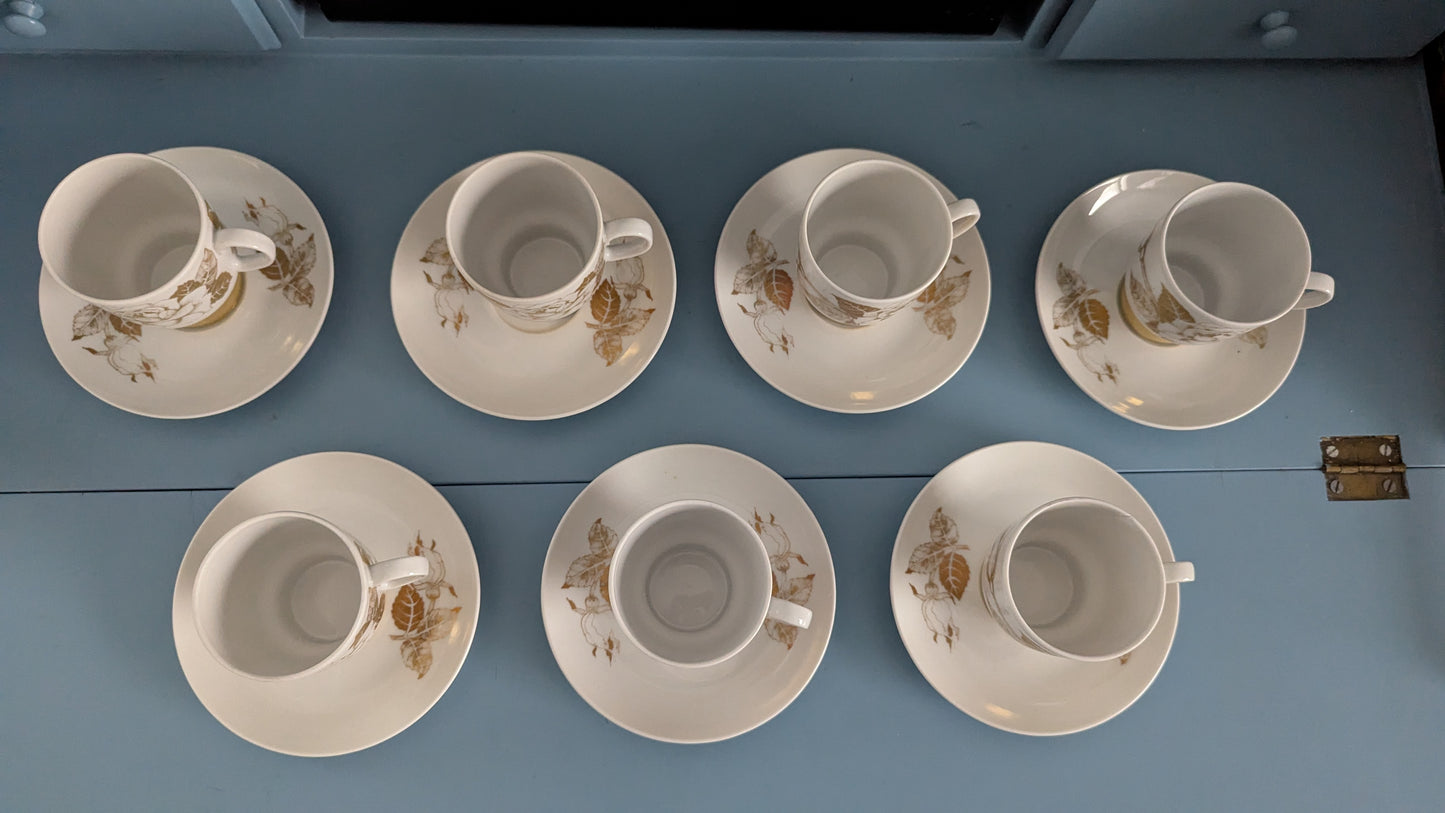 Arabia Kultaruusu Kahviastiasto Seitsemälle Hengelle (14-osaa, 1974-1975)