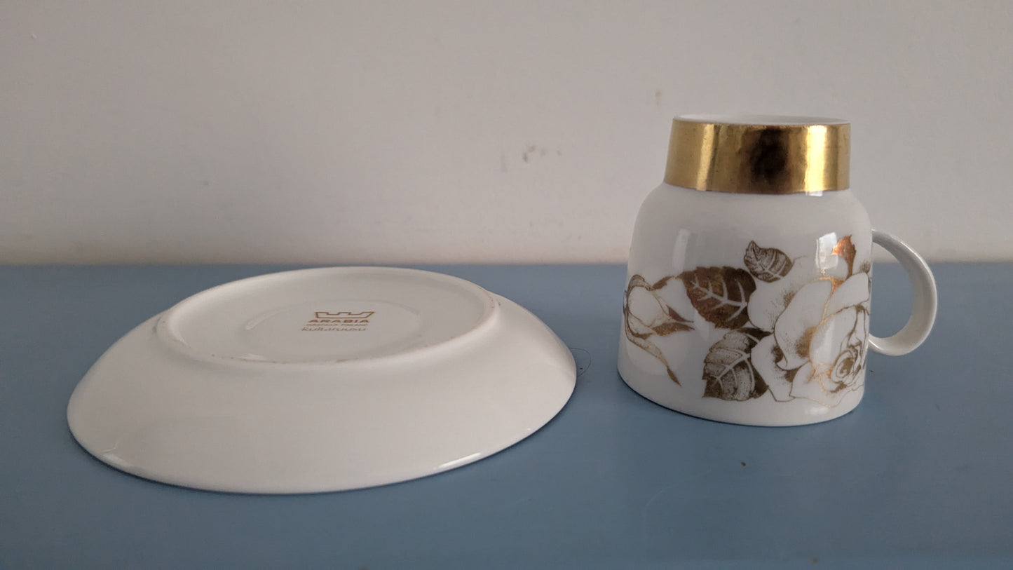 Arabia Kultaruusu Kahviastiasto Seitsemälle Hengelle (14-osaa, 1974-1975)