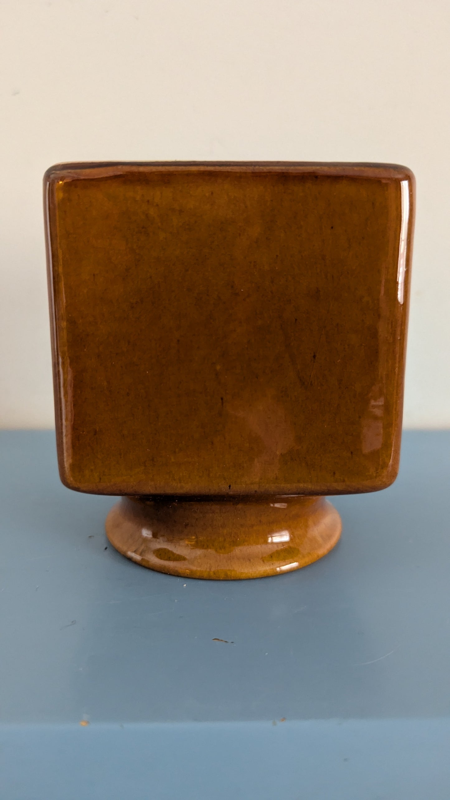 Kupittaan Savi Purkki (1960-luku, Tarralla)