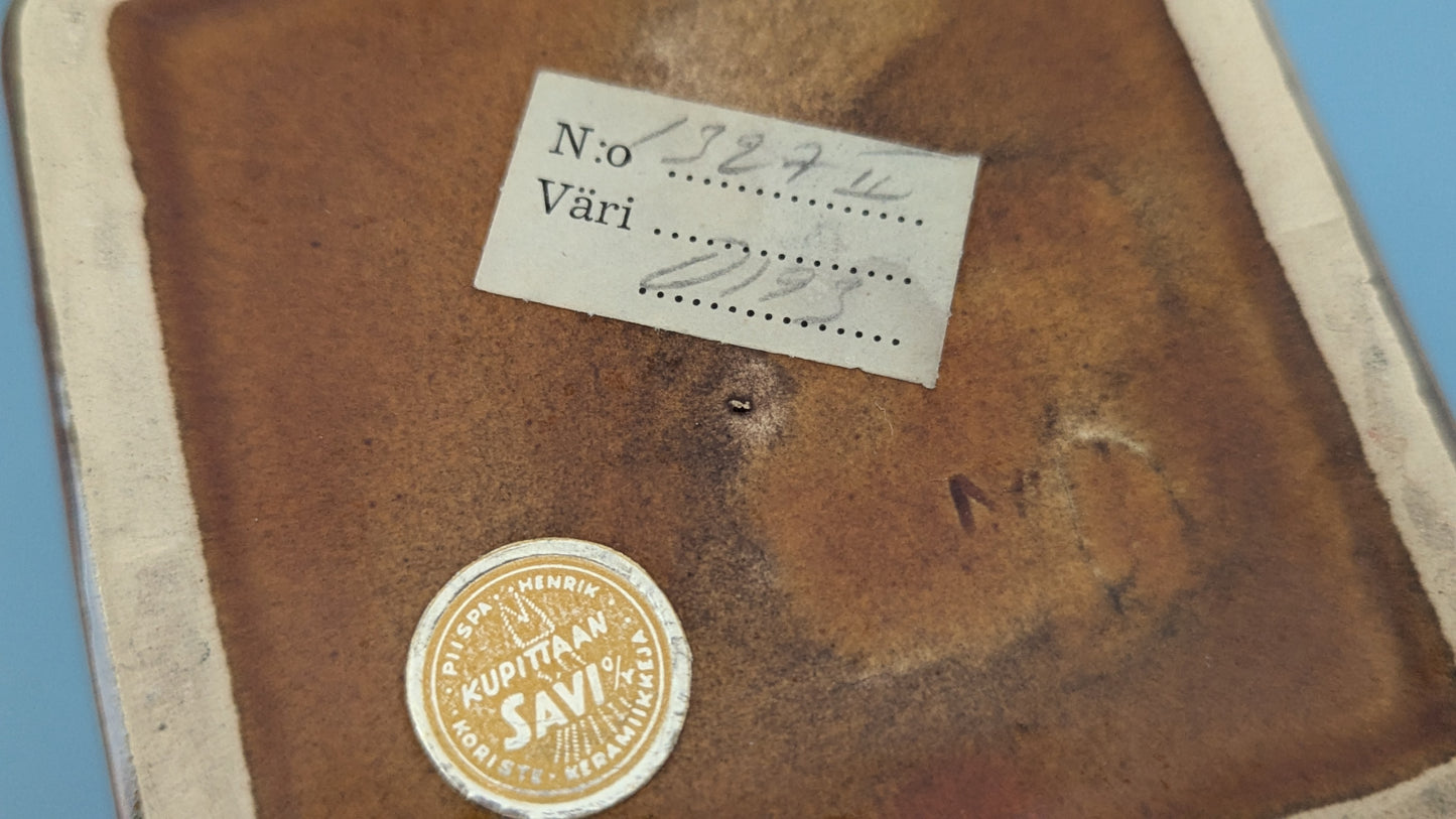 Kupittaan Savi Purkki (1960-luku, Tarralla)