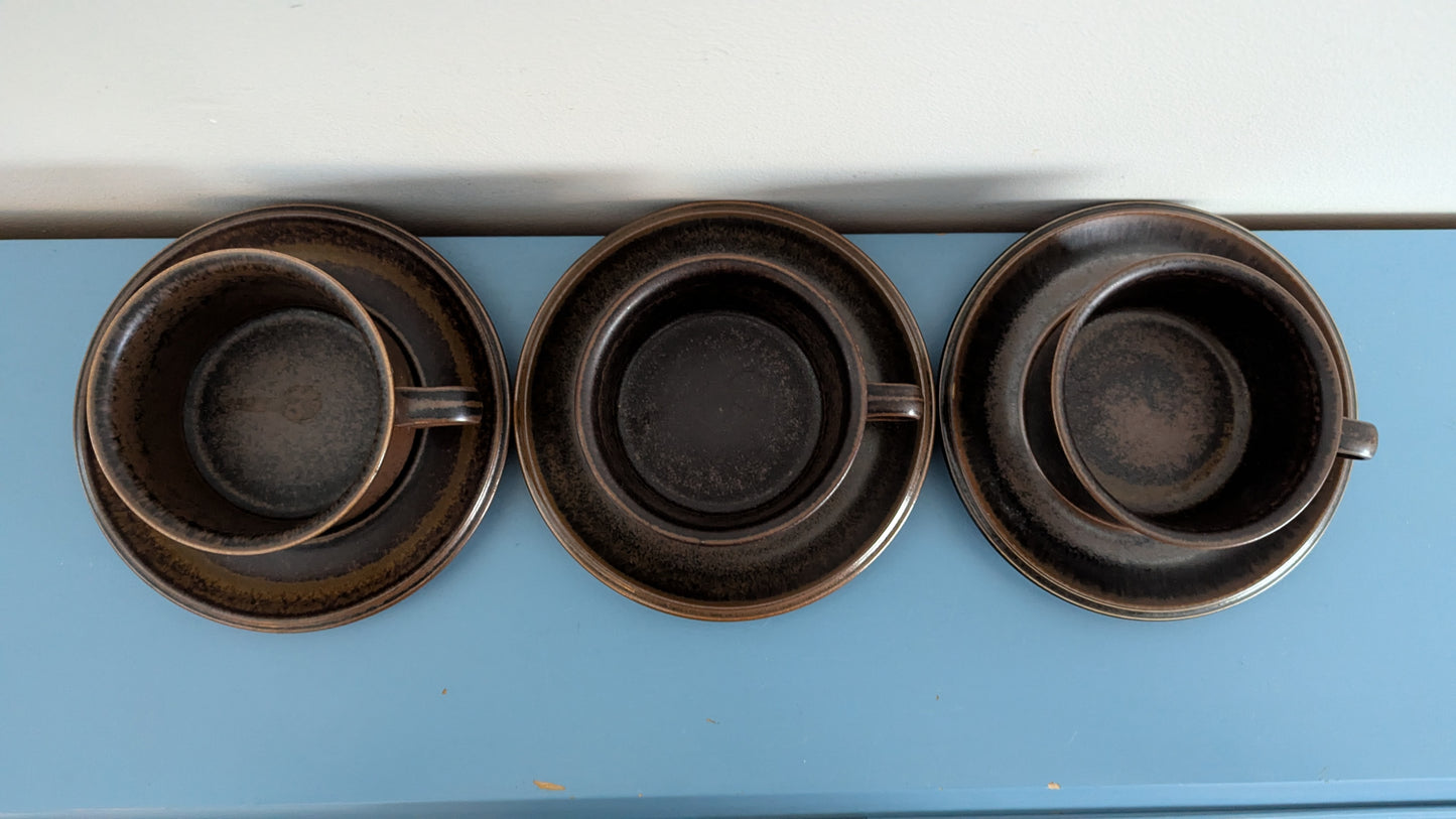 Arabia Ruska Teeastiasto Kolmelle Hengelle (6-osainen, 1960-1999, Ulla Procope)