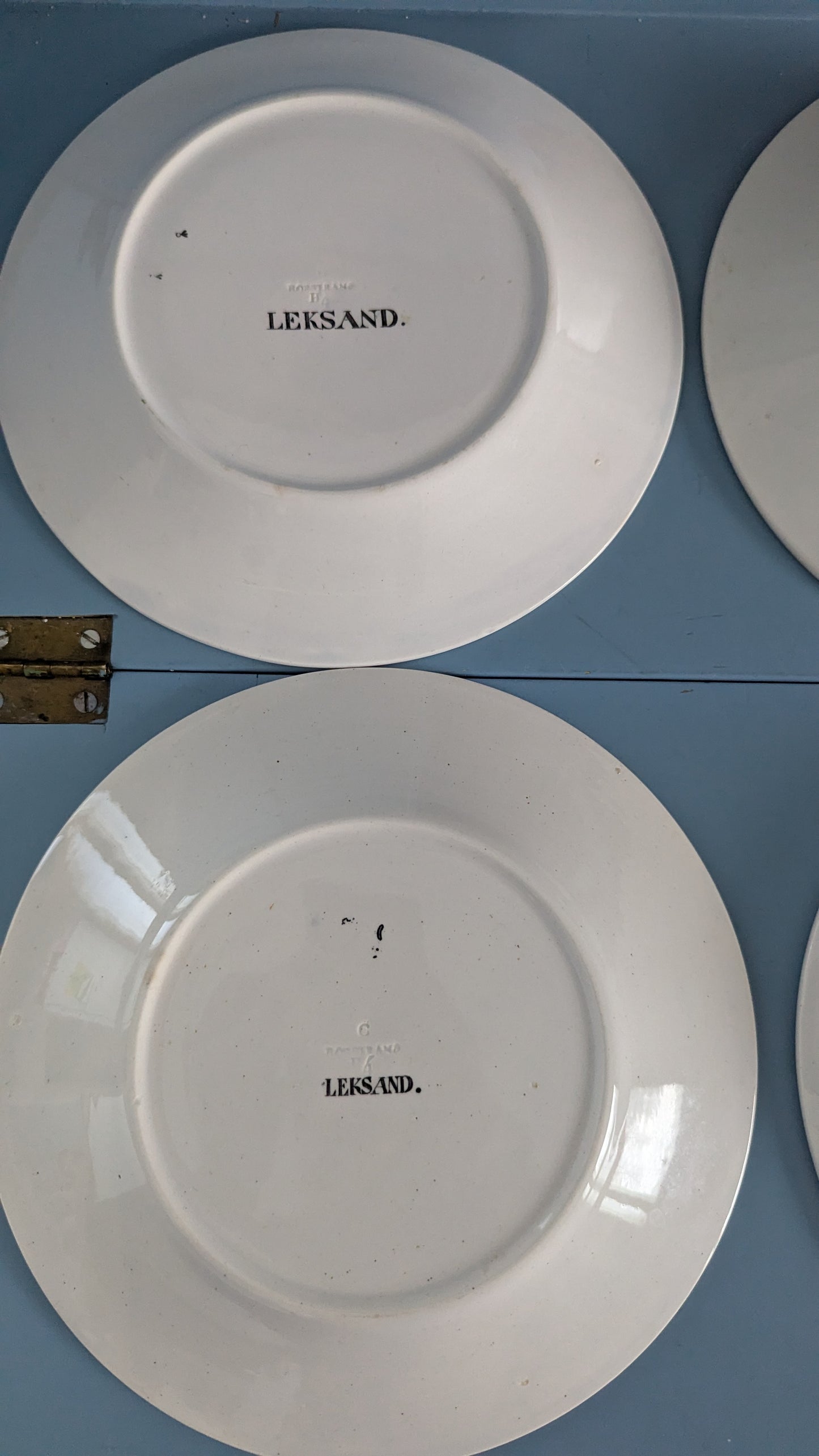 Rörstrand - Vuosi Ruotsissa Ruokalautanen (6kpl, 1866-1884, C.G Forssell)