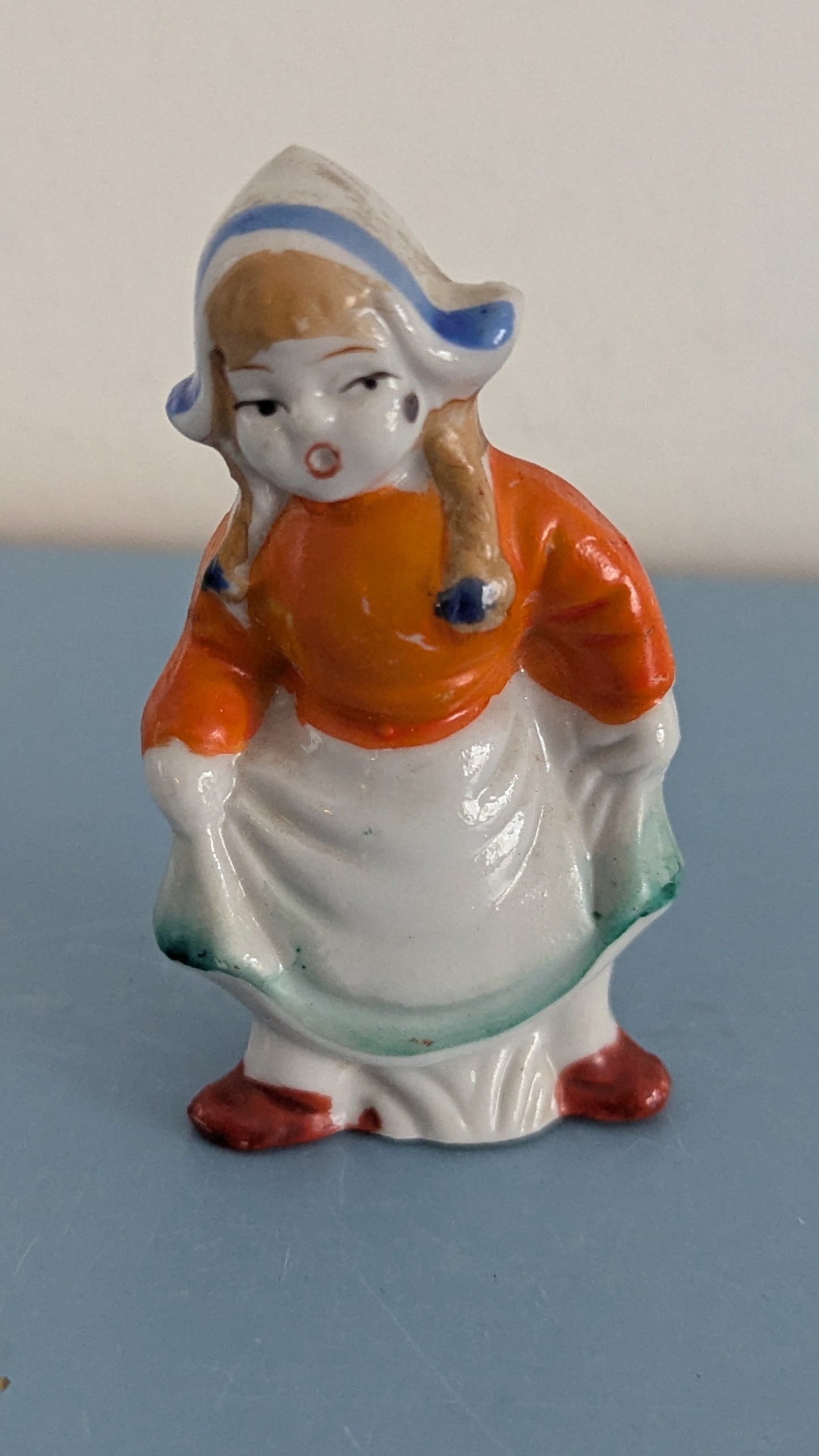 Pieni Hollantilaistyttö Figuuri (1950-luku, Japani)