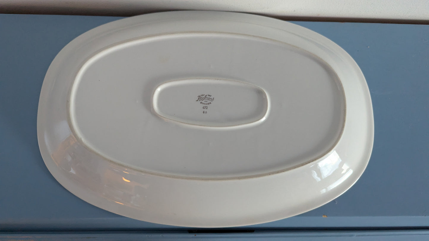 Rörstrand - Soikea Tarjoiluvati / Vati (Halkaisija: 36cm x 24cm)