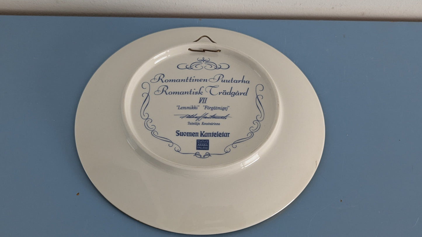 Arabia Romanttinen Puutarha - Lemmikki Seinälautanen (Riikka Hautamäki)