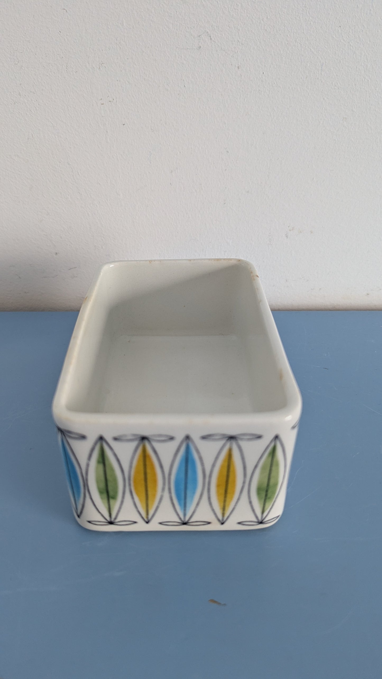 Arabia Korona Voirasia (1959-1962, Raija Uosikkinen)