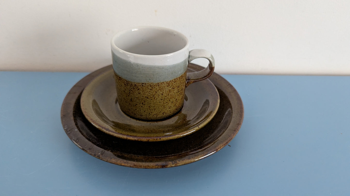 Pentik Kanerva Kahviastiasto 12-Hengelle (36-osainen, 1975, Peter Winquist)