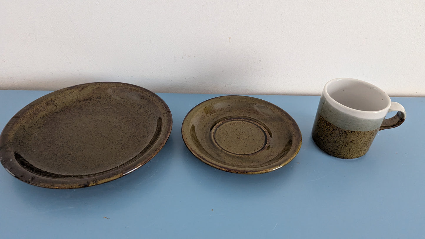 Pentik Kanerva Kahviastiasto 12-Hengelle (36-osainen, 1975, Peter Winquist)