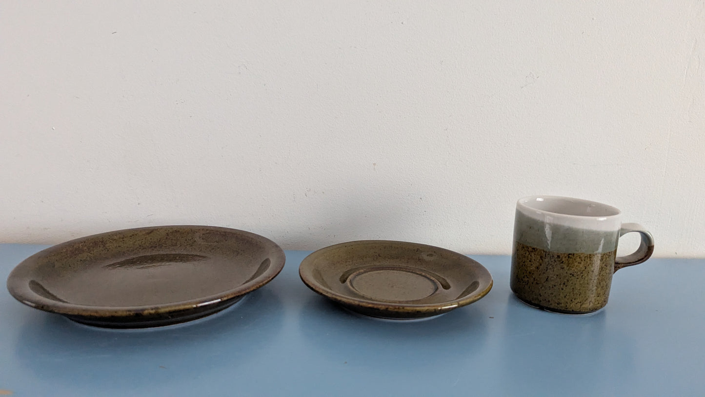 Pentik Kanerva Kahviastiasto 12-Hengelle (36-osainen, 1975, Peter Winquist)