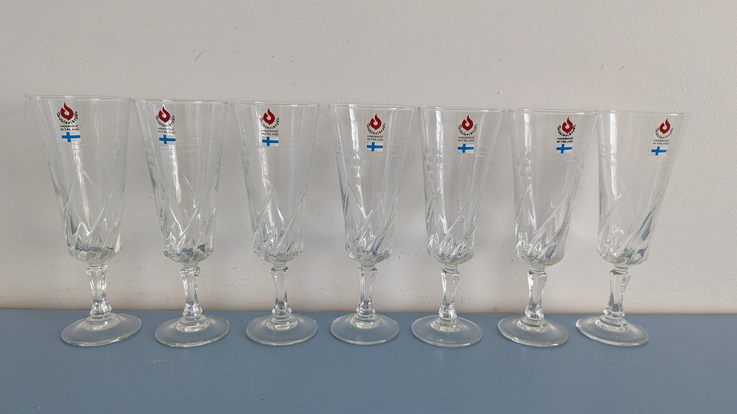 Taidelasisepät - Kuvioetsatut Kuohuviinilasi (7kpl, Tarrat Paikalla)