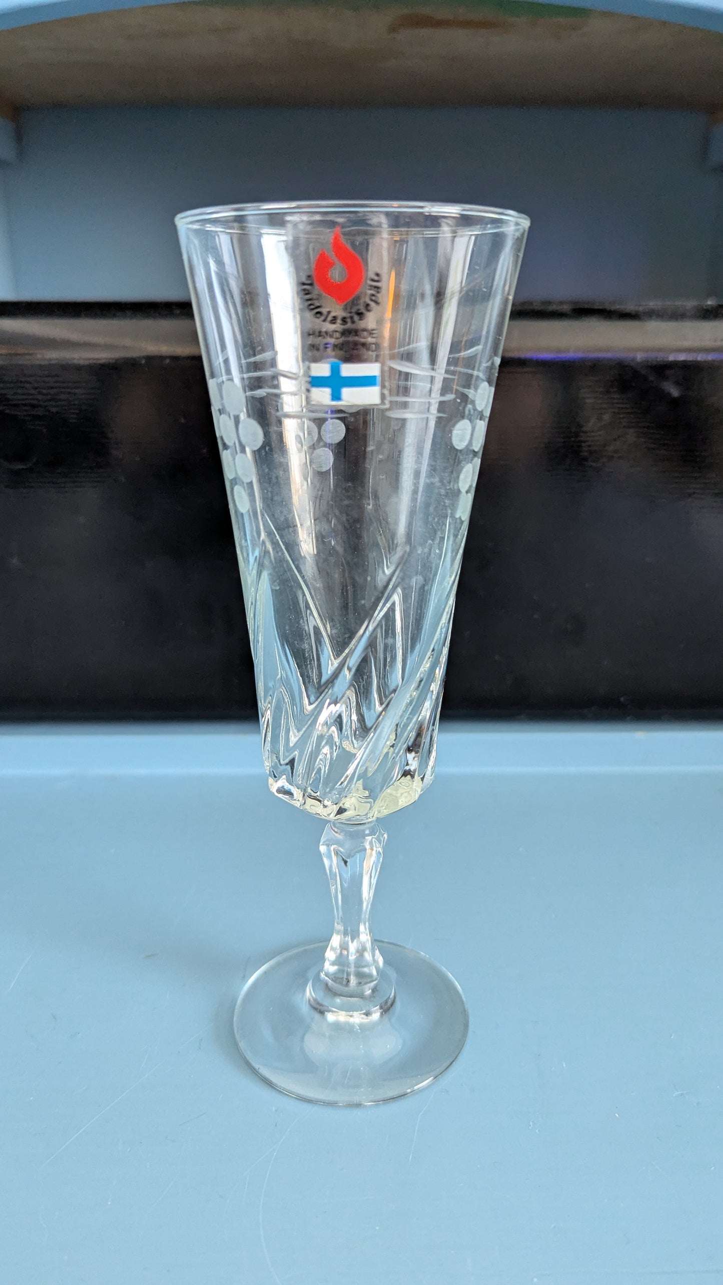 Taidelasisepät - Kuvioetsatut Kuohuviinilasi (7kpl, Tarrat Paikalla)