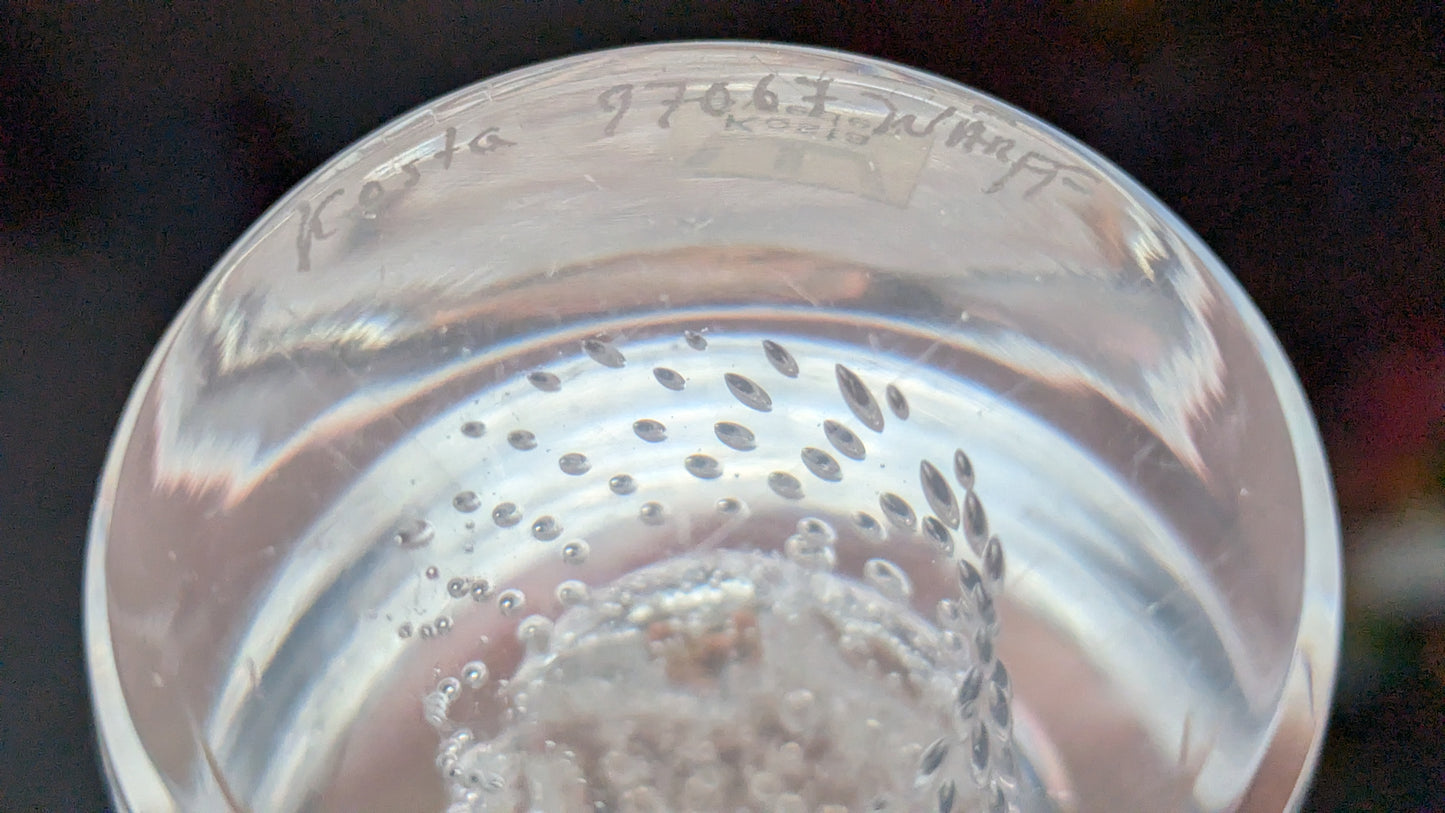 Kosta - 97067 Paperipaino / Taidelasiesine (Signeerattu, Göran Wärff)