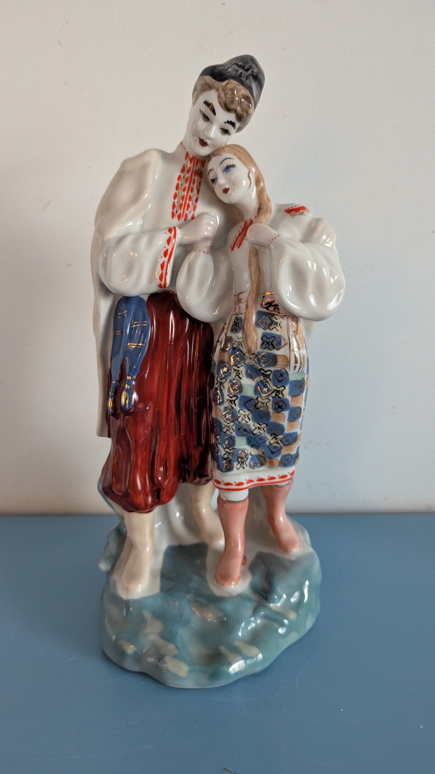 ZHK Polonne - Toukokuun Yö Patsas (1956, Oksana Leontyevna Zhnikrup)