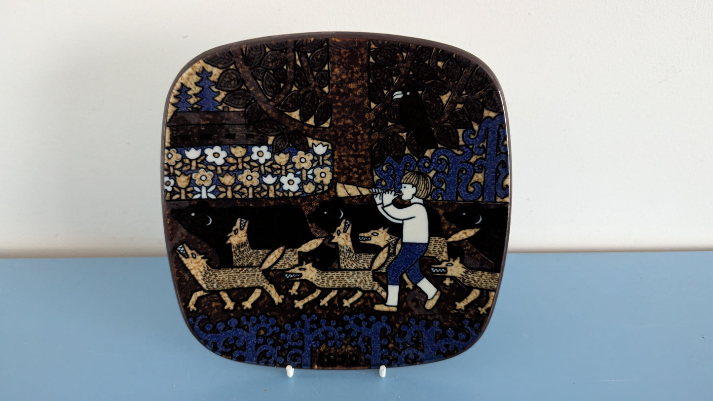 Arabia Kalevala Vuosilautanen 1979 (Raija Uosikkinen)