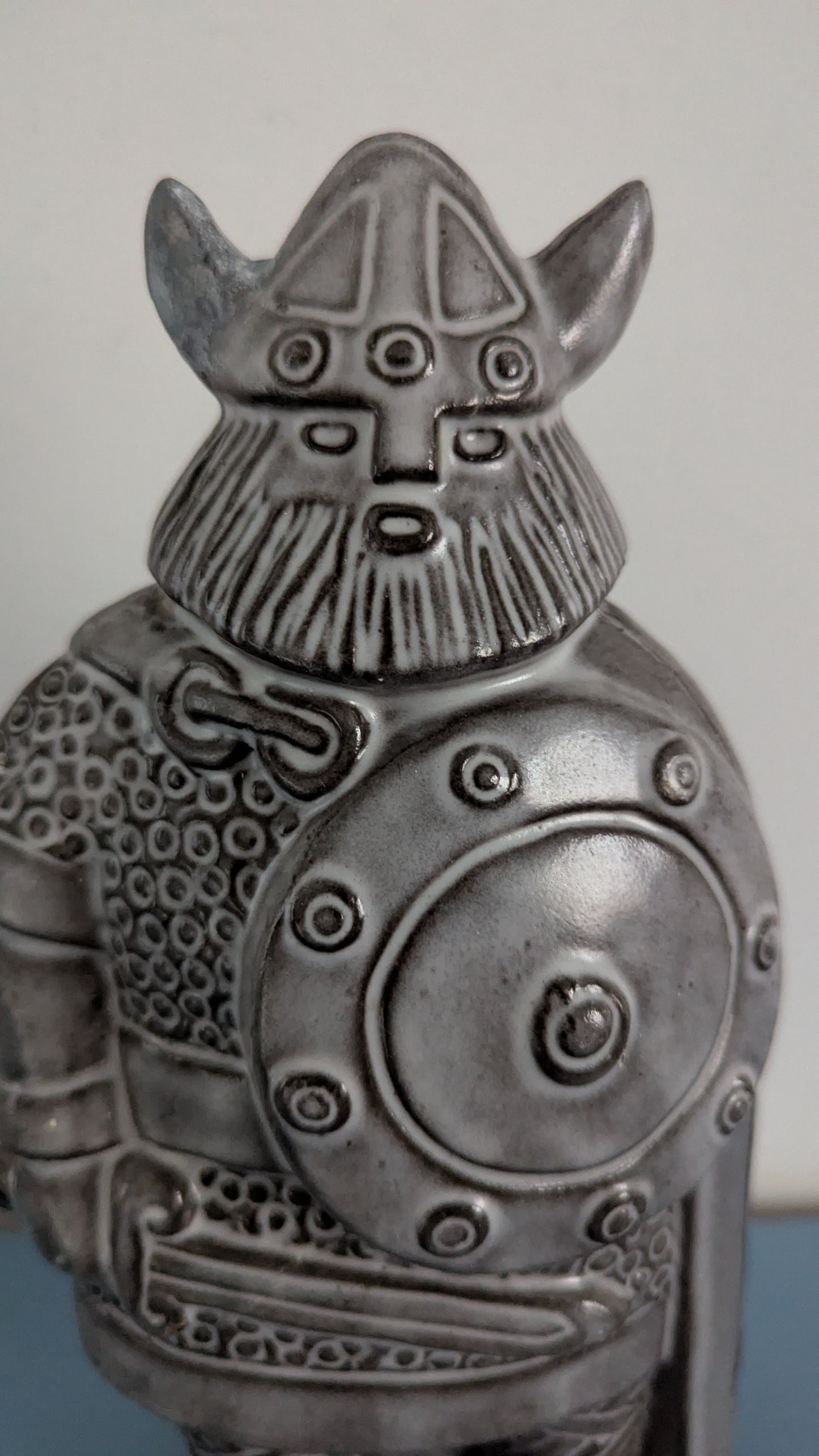 Uppsala-Ekeby - 6065 Viikinki Figuuri (ISO, 1960, Signeerattu, Taisto Kaasinen)