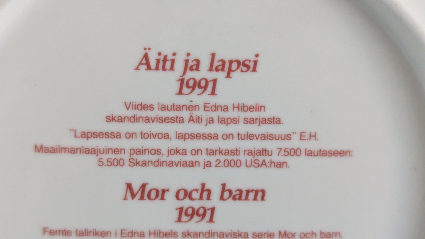 Arabia Äiti ja Lapsi Seinälautanen (1991, Numeroitu, Edna Hibel)