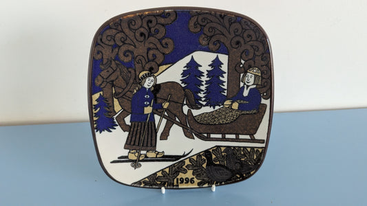 Arabia Kalevala Vuosilautanen 1996 (Raija Uosikkinen)