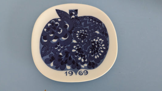 Arabia Joululautanen 1969 (Gunvor Olin-Grönqvist)