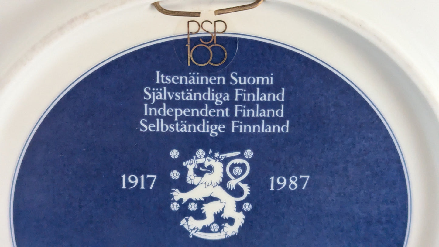 Arabia Itsenäinen Suomi 100 Vuotta Seinälautanen (1987, Pekka Halonen)