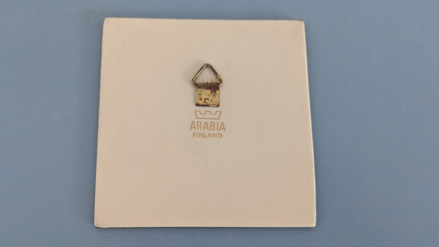 Arabia Itkevä Tyttö Seinälaatta (1979, Heljä Liukko-Sundström)