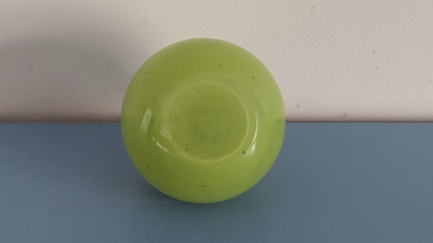 Vihreä Lasiomena (Korkeus: 10.5cm)