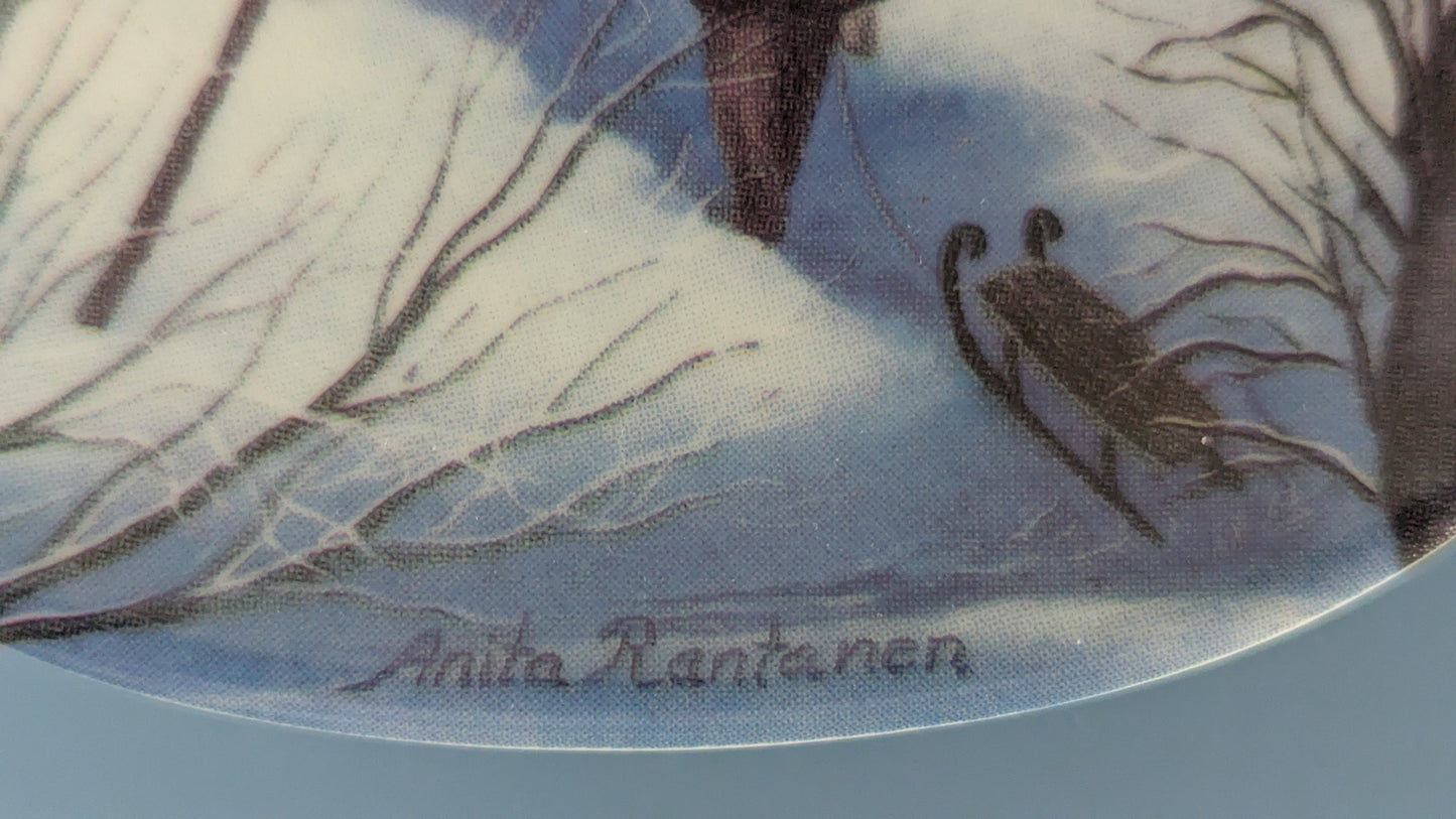 Arabia Kotiseudun Talvi Seinälautanen (Anita Rantanen-Siewers)
