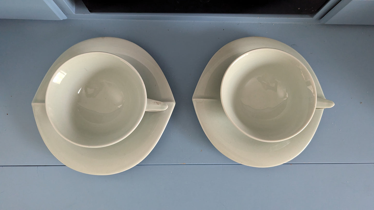 Pentik Kevät Teeastiasto Kahdelle Hengelle (4-osaa, 1990-luku, Raino Ranta)