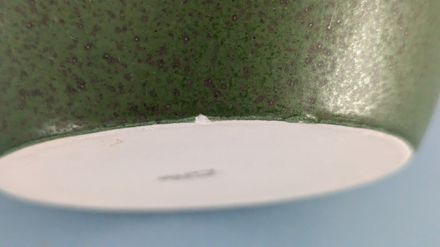 Pentik Vihreä Säilytysrasia / Kannellinen Purkki (Korkeus: 13.5cm)