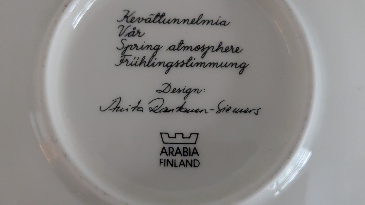 Arabia Kevättunnelmia Seinälautanen (Anita Rantanen-Siewers)