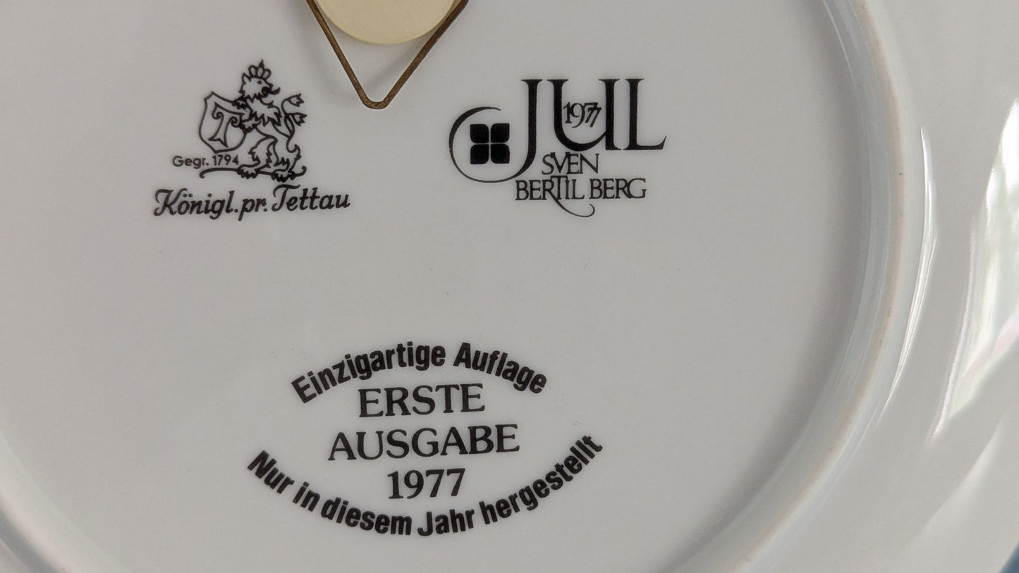 Apilanlehti / Fyrklövern - 1977 Joululautanen (Sven Bertil Berg)