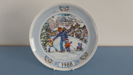 Apilanlehti / Fyrklövern - 1988 Joululautanen (Ukki Ukleya)