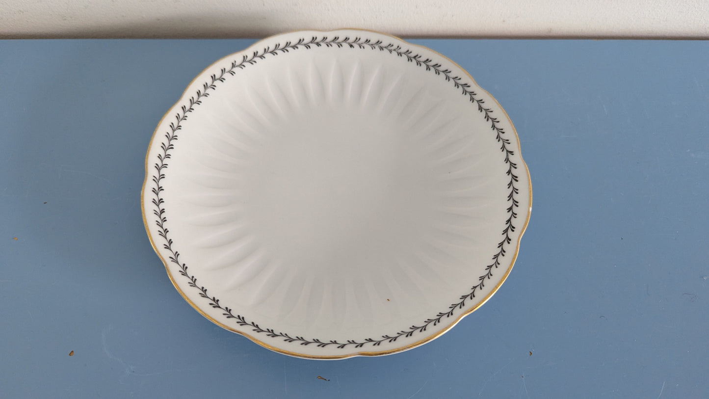 Arabia Varpu Leivoslautanen / Leipälautanen (7kpl, 1954-1970, Raija Uosikkinen)