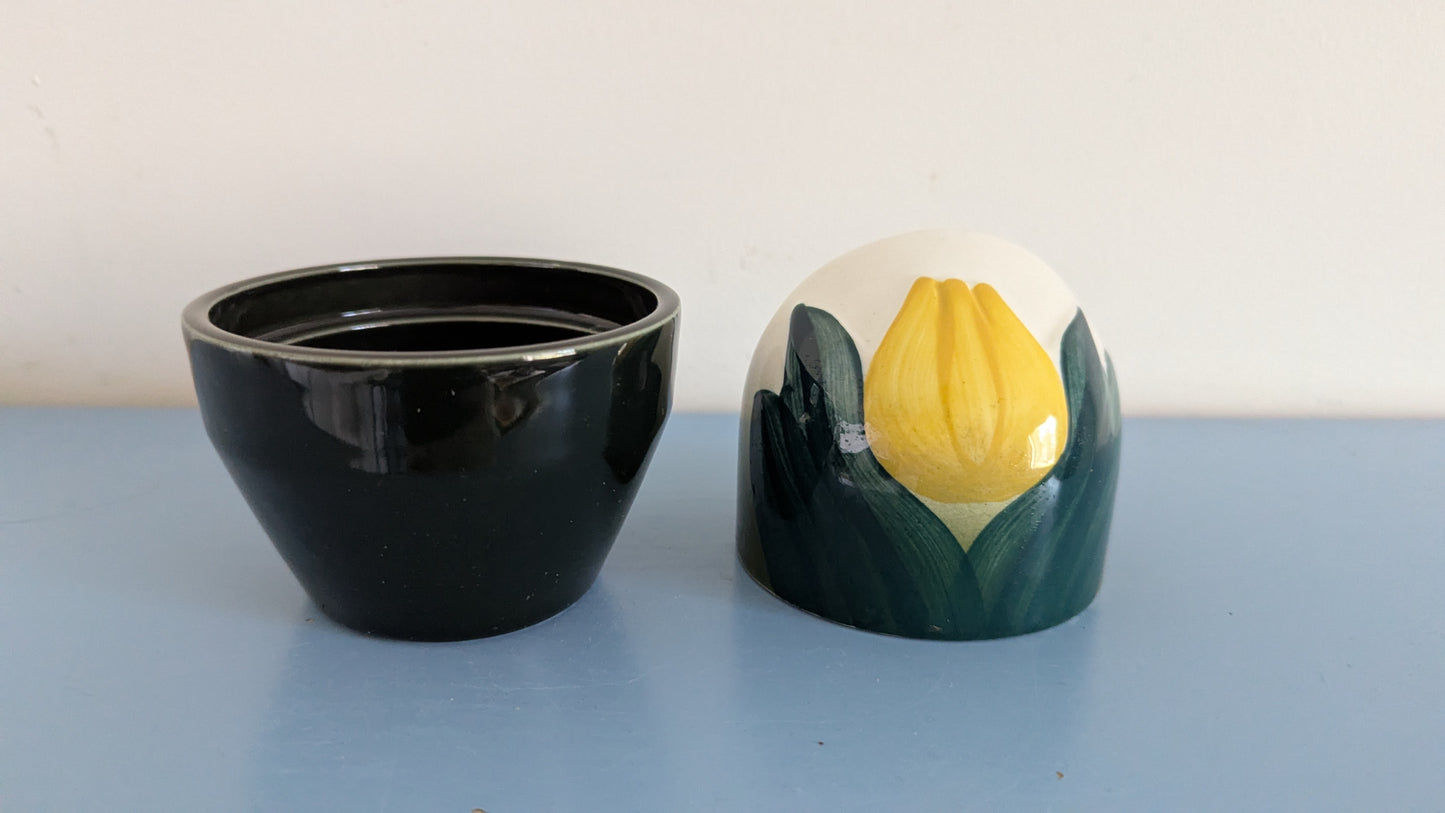 Arabia Tulppaani Ikikukka (1991-2000, Signeerattu, Heljä Liukko-Sundström)