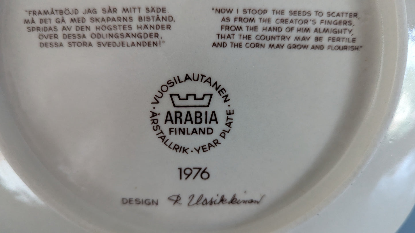 Arabia Kalevala Vuosilautanen 1976 (Raija Uosikkinen)