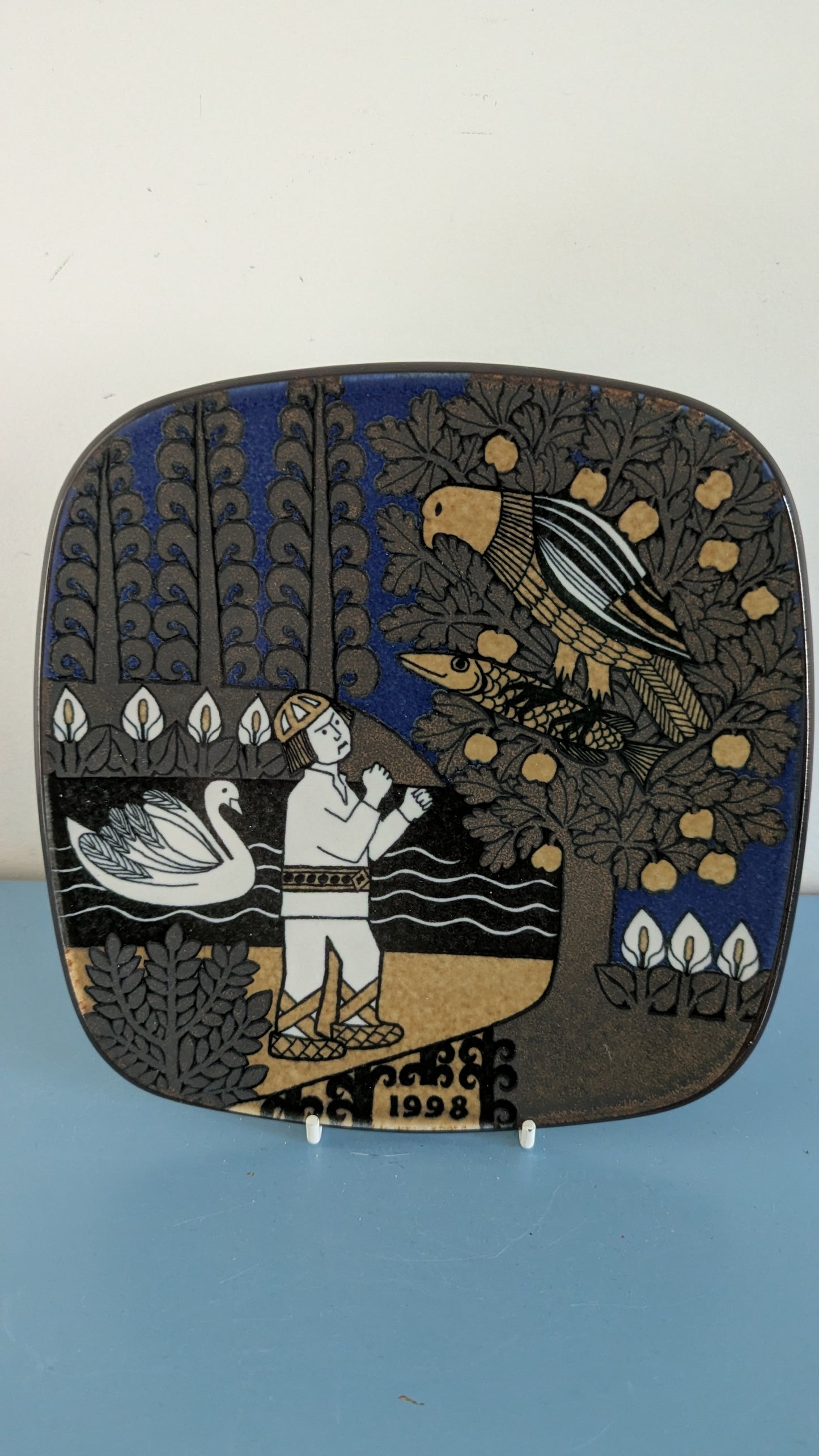 Arabia Kalevala Vuosilautanen 1998 (Raija Uosikkinen)