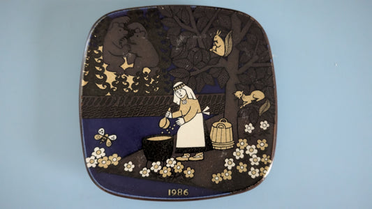 Arabia Kalevala Vuosilautanen 1986 (Raija Uosikkinen)