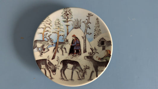 Arabia Poromies Talvella Seinälautanen (1982, Andreas Alariesto)