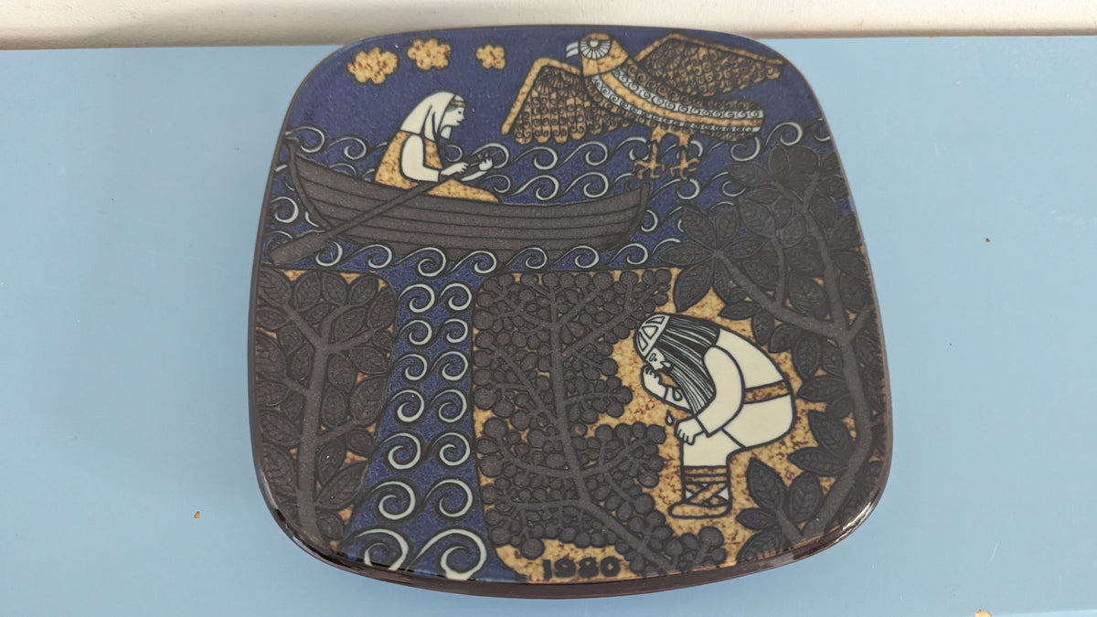 Arabia Kalevala Vuosilautanen 1980 (Alkuperäisessä Paketissa, Raija Uosikkinen)