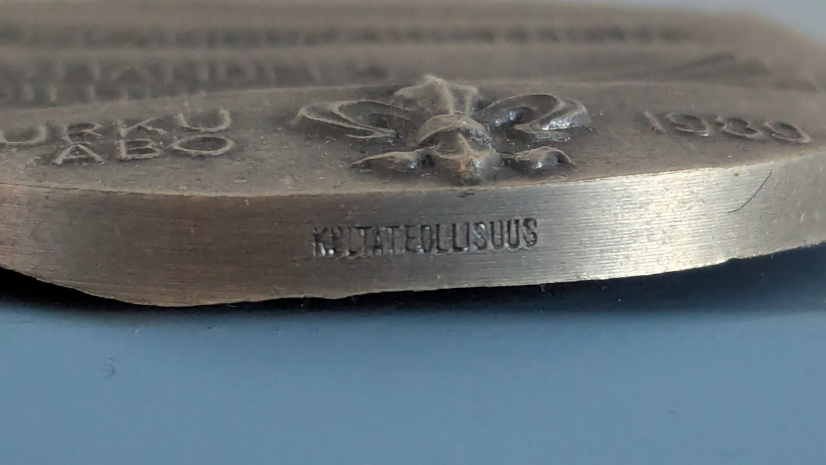 Kultateollisuus - 150v Kauppaopetusta Turussa Pöytämitali (1989, Juhani Vikainen)